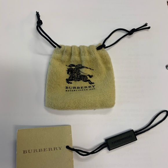 Burberry Necklace “Dog Tag Style” - Picture 5 of 5